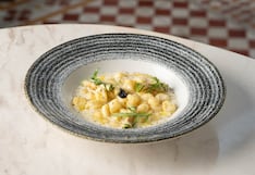 Osteria Convivium se suma a una campaña solidaria con sus famosos gnocchi al perlage di tartufo