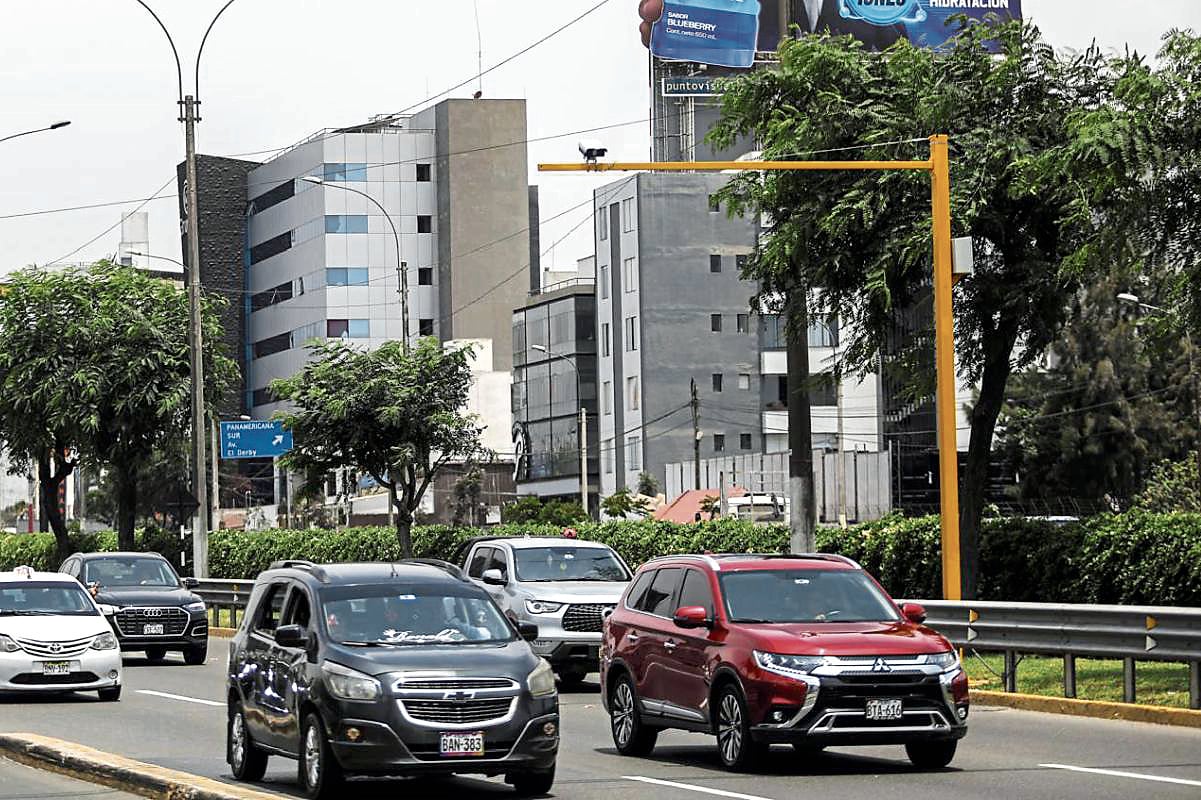 SAT capitalino actualizará puntos descontados del récord de conductores afectados, pero municipio distrital denuncia por dinero ya pagado.