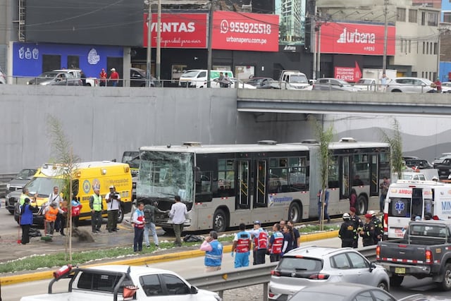 Triple choque en el Metropolitano deja al menos 40 heridos en Miraflores (Fotos: Violeta Ayasta/GEC)