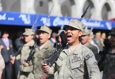 Así se vive el desfile militar en Arequipa por el bicentenario de la batalla de Junín (FOTOS Y VIDEO)