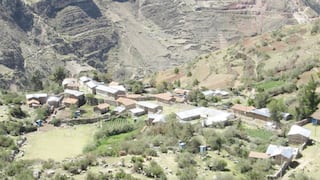 Huancavelica: Deslizamientos ponen en peligro a poblado
