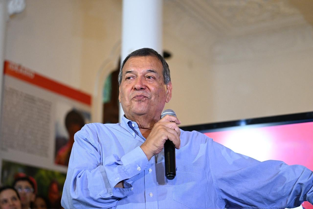 Exministro señala que existen “muchas opciones” y priorizará escuchar a la ciudadanía.