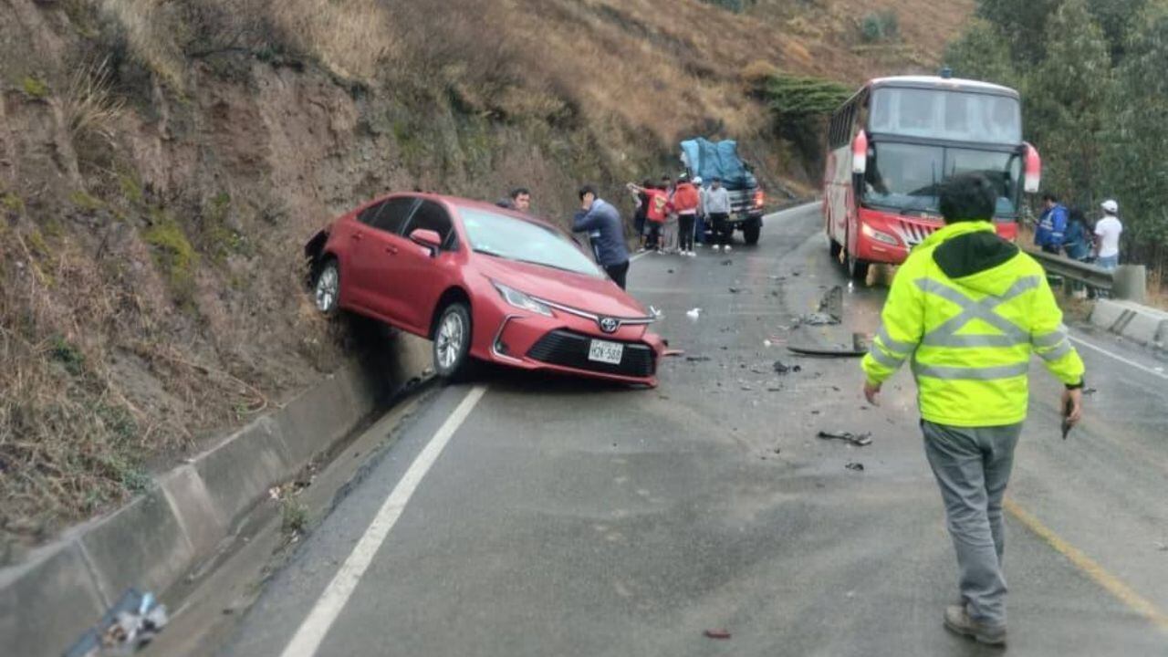 Accidente de tránsito se registró en la carretera que une a las provincias de Otuzco y Trujillo.