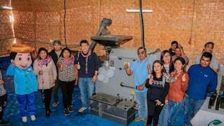 Tacna: Agricultores reciben maquinaria para mejorar la producción de aceite de olivo