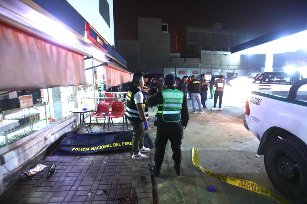 Sicarios asesinan a balazos a joven padre en grifo de Puente Piedra. (Foto: César Grados @photo.gec)