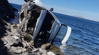 Puno: chofer muere tras despistar su unidad y caer al lago Arapa