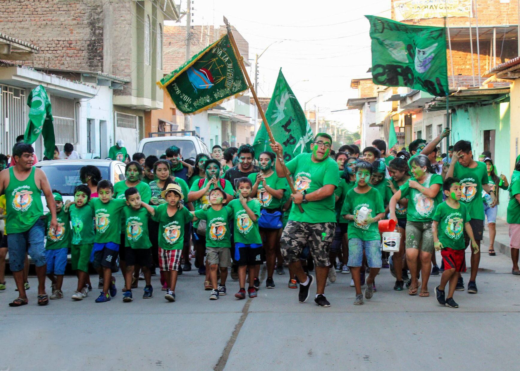 Cumplen 96 años defendiendo la cultura de su pueblo y van rumbo al centenario.