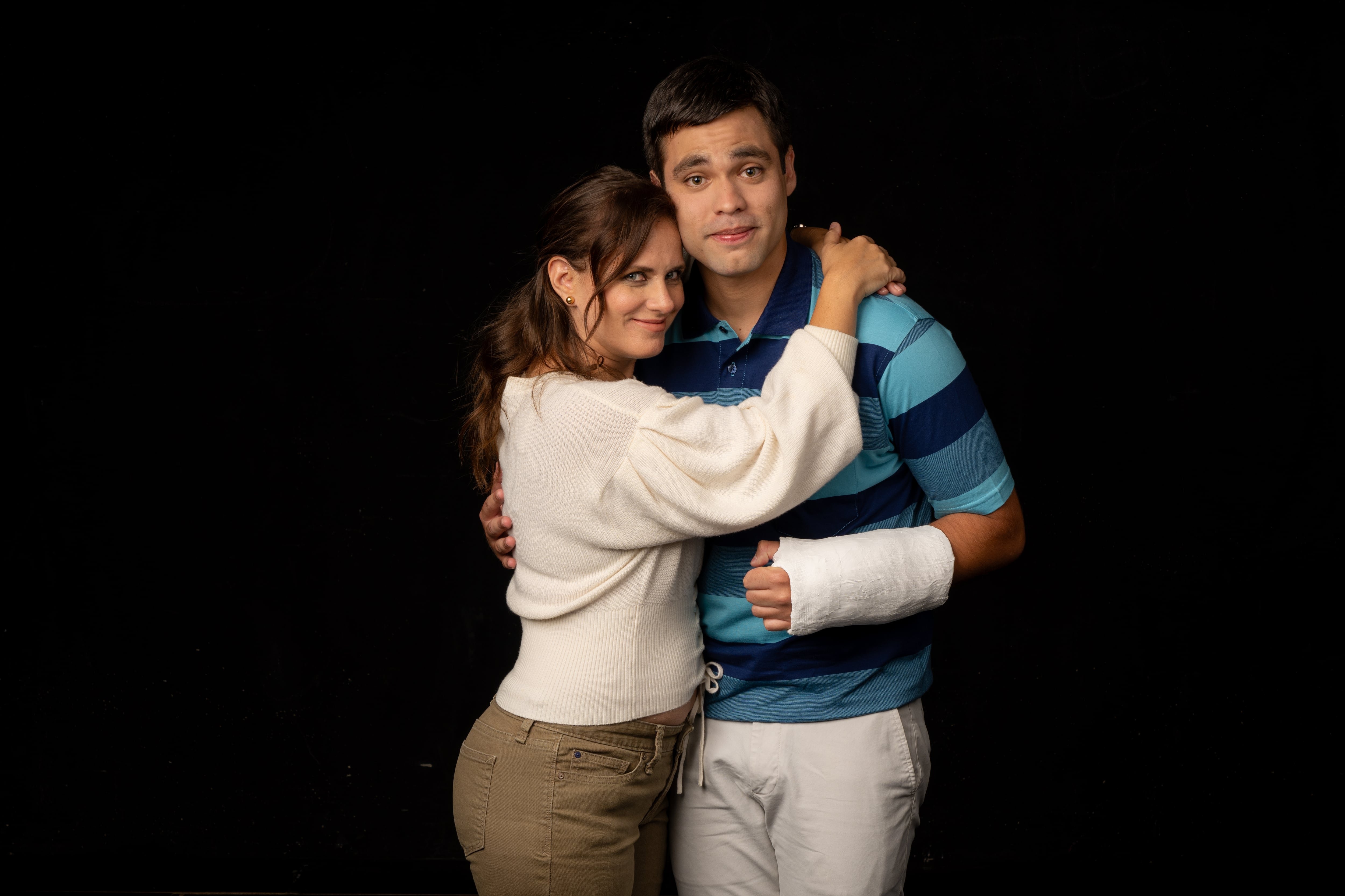 La premiada obra sobre salud mental adolescente se estrenará el 10 de mayo en el Teatro NOS PUCP bajo la dirección de Roberto Ángeles y la producción de Denisse Dibos, con un elenco nacional de primer nivel.