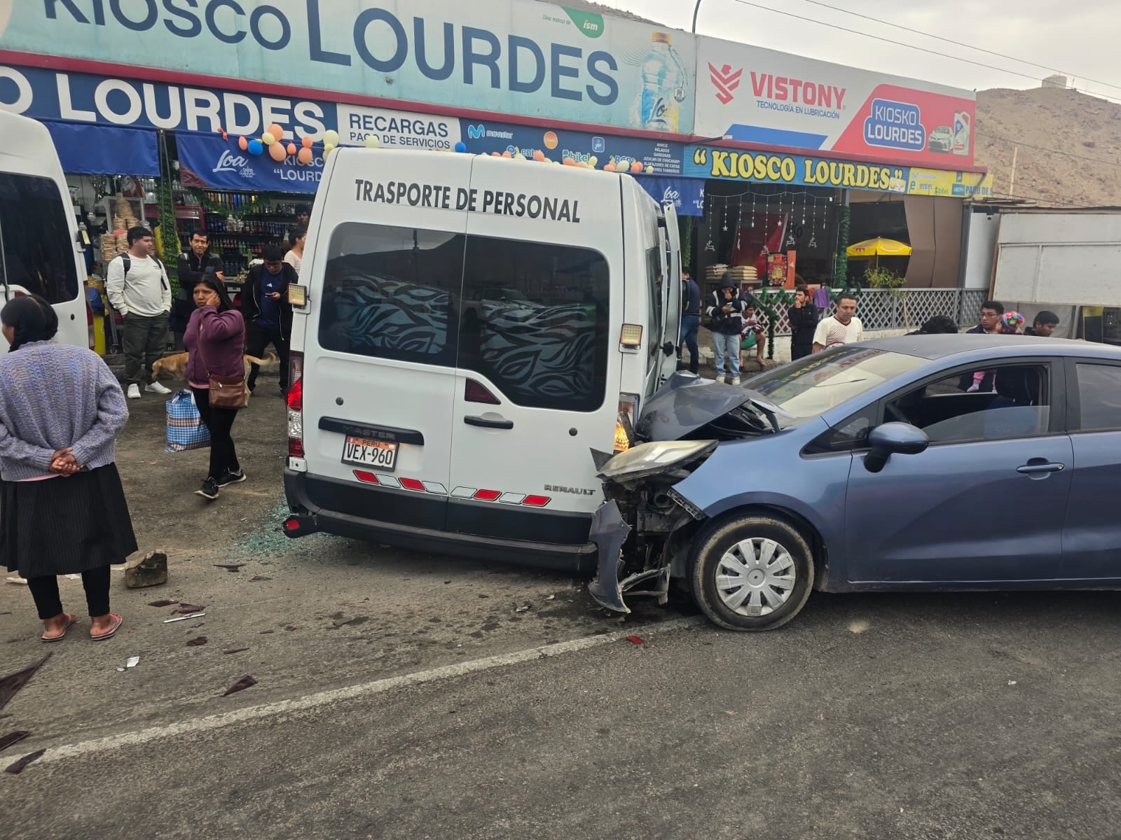 Choque múltiple en la carretera Panamericana Sur, en Cocachacra (Islay). Foto: PNP.