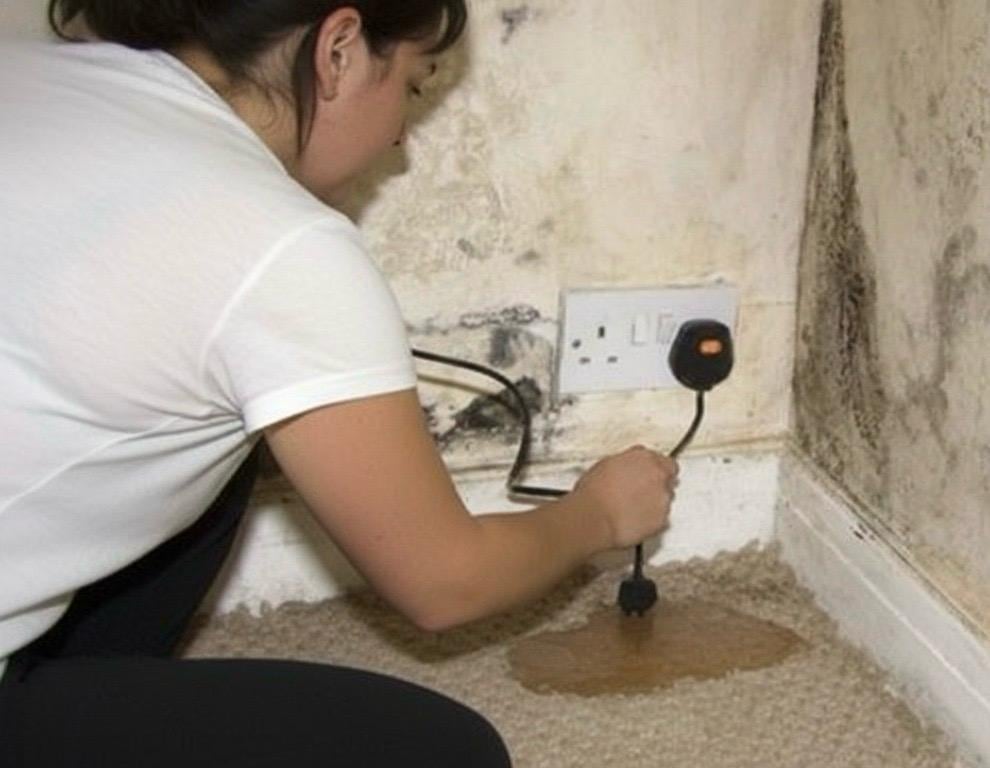 Los fenómenos climatológicos pueden producir cortocircuitos, variaciones de voltaje, electrocuciones y daños en instalaciones.