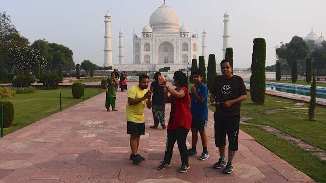 El Taj Mahal reabre en India pese al aumento de casos de coronavirus (FOTOS y VIDEOS)