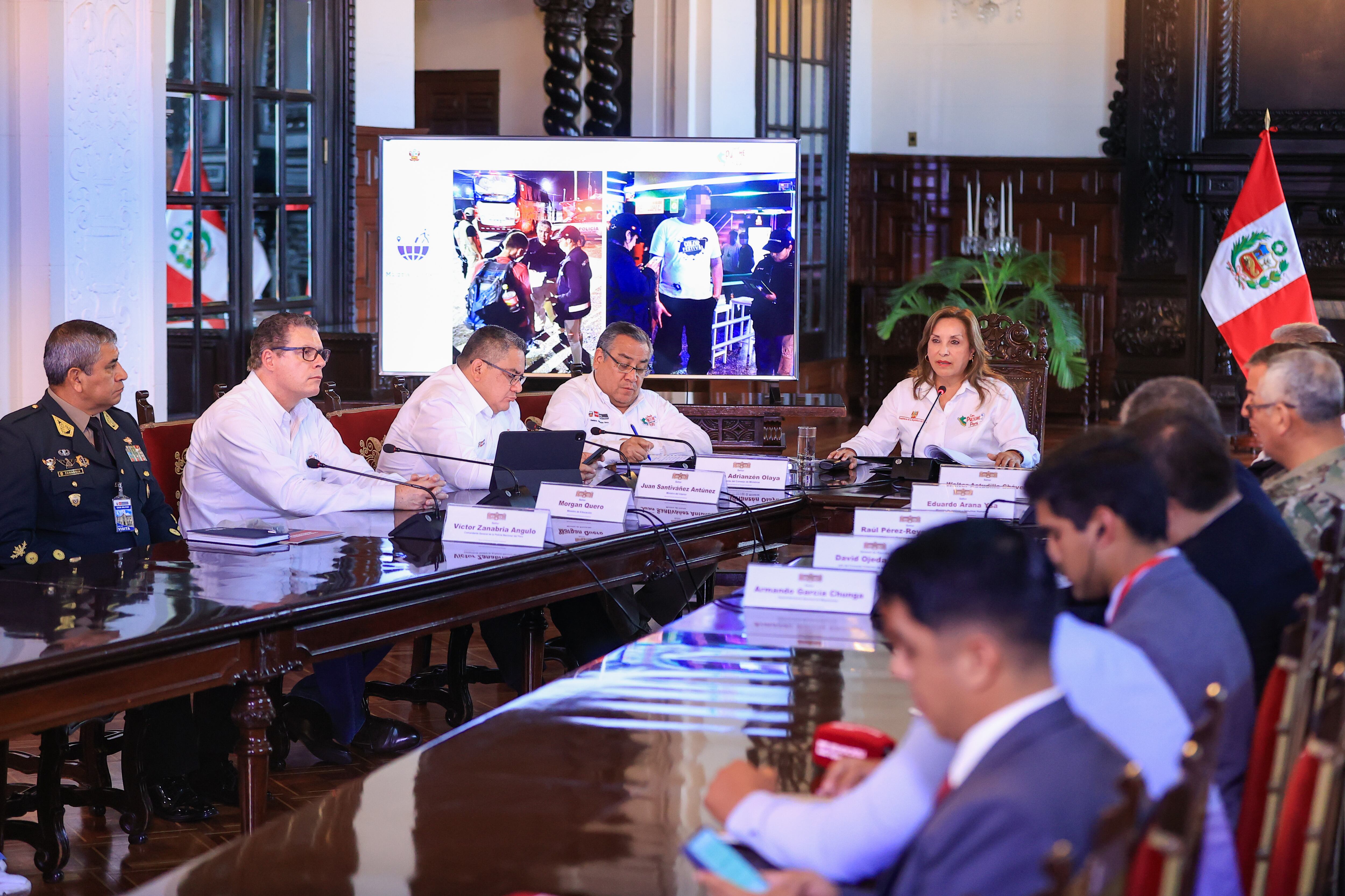 Además del premier Adrianzén, los ministros Quero (Educación) y Vásquez (Salud) son los que más defienden a la presidenta Boluarte. (Foto: Presidencia)