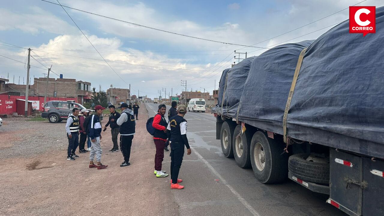 Policía detuvo a bus que trasladaba a 20 venezolanos que habrían ingresado ilegalmente al país en Puno