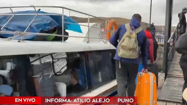 Protestas en Puno: turistas extranjeros toman embarcaciones para llegar a Bolivia debido al cierre del aeropuerto