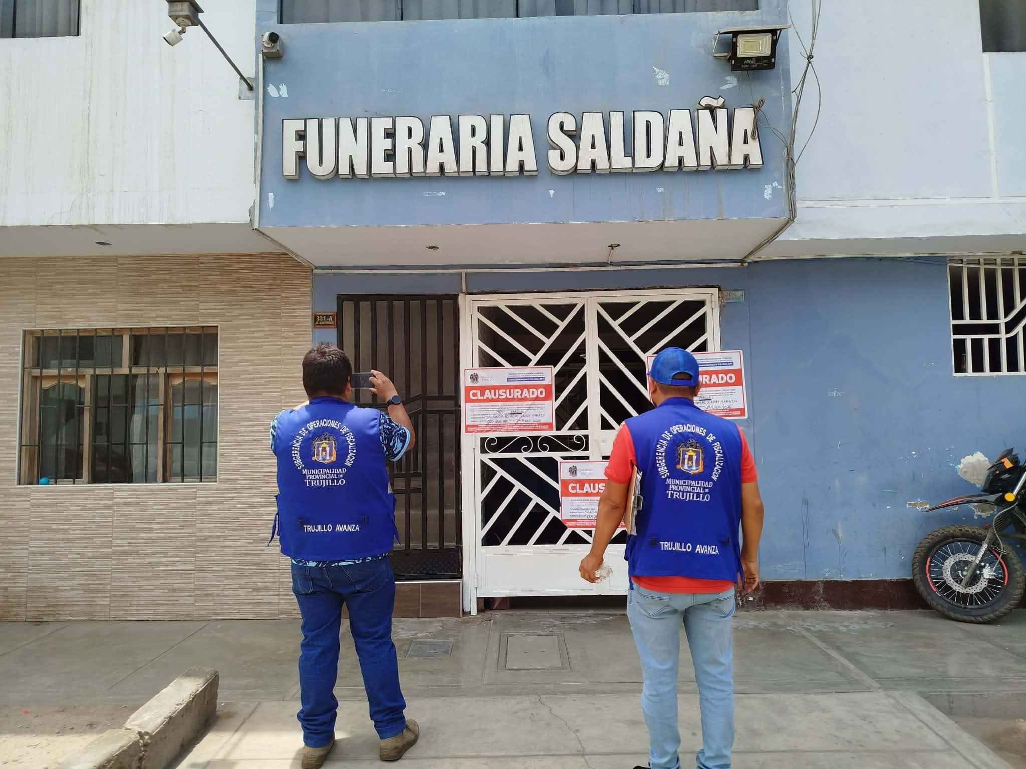 Se les encontró desarrollando labores distintas a las de su licencia de funcionamiento.