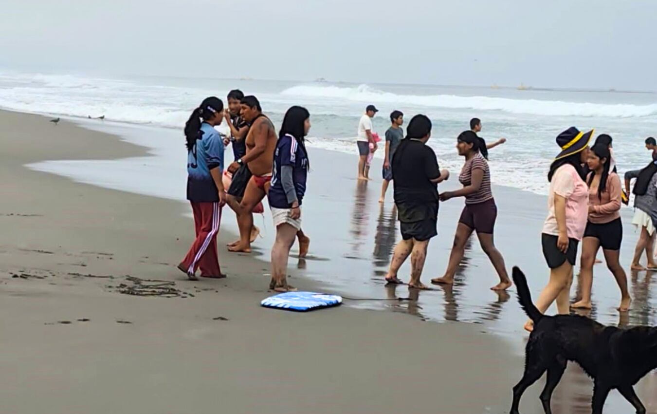 Arequipa: Rescatan a dos jóvenes estudiantes en playas de Mollendo