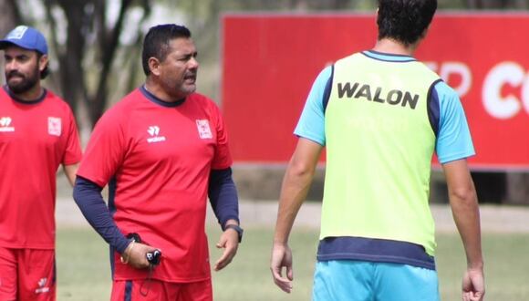 Técnico Jorge Espejo, dice que le falta un 9 al Alianza Atlético.