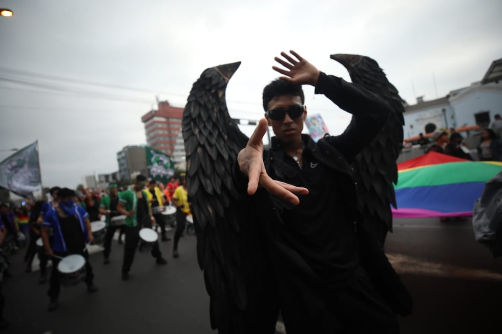 Diversidad e inclusión marcan la Marcha del Orgullo LGBTI+ en Lima