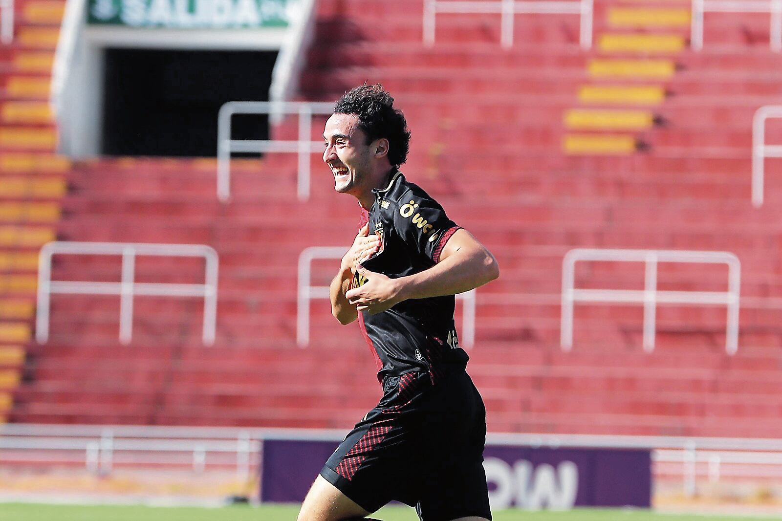 Mariano Barreda con identidad en el FBC Melgar. Foto: Omar Cruz.