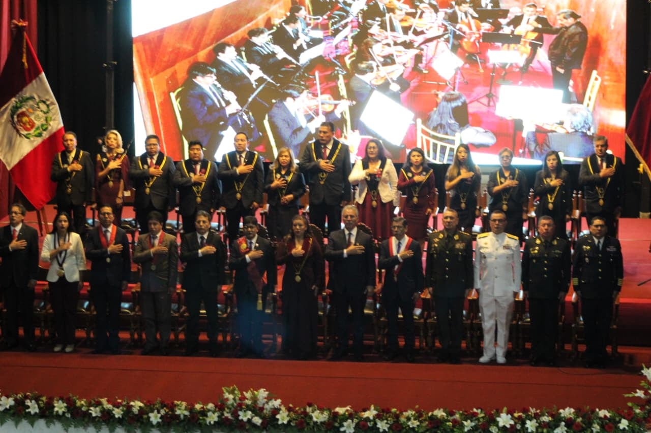 Sesión Solemne por el 486° Aniversario de Arequipa. (Foto: Álvaro Figueroa/@photo.gec)