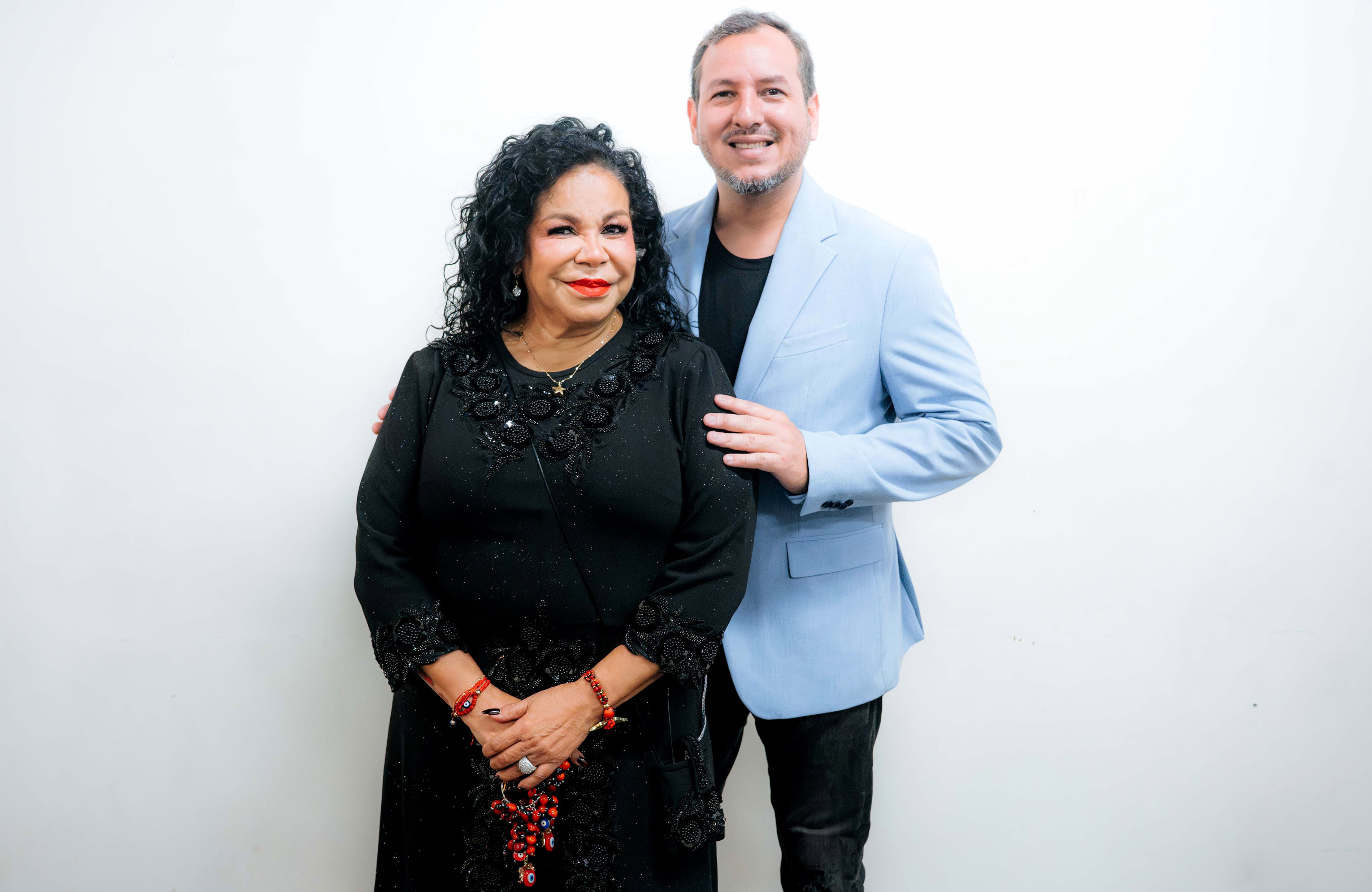El cantante ofrecerá este miércoles 9 de septiembre un recorrido por su trayectoria musical en Bianca de Barranco. Eva Ayllón y Lita Pezo serán las invitadas especiales.