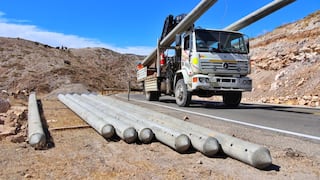 Avanza instalación de postes para electrificación de Polobaya