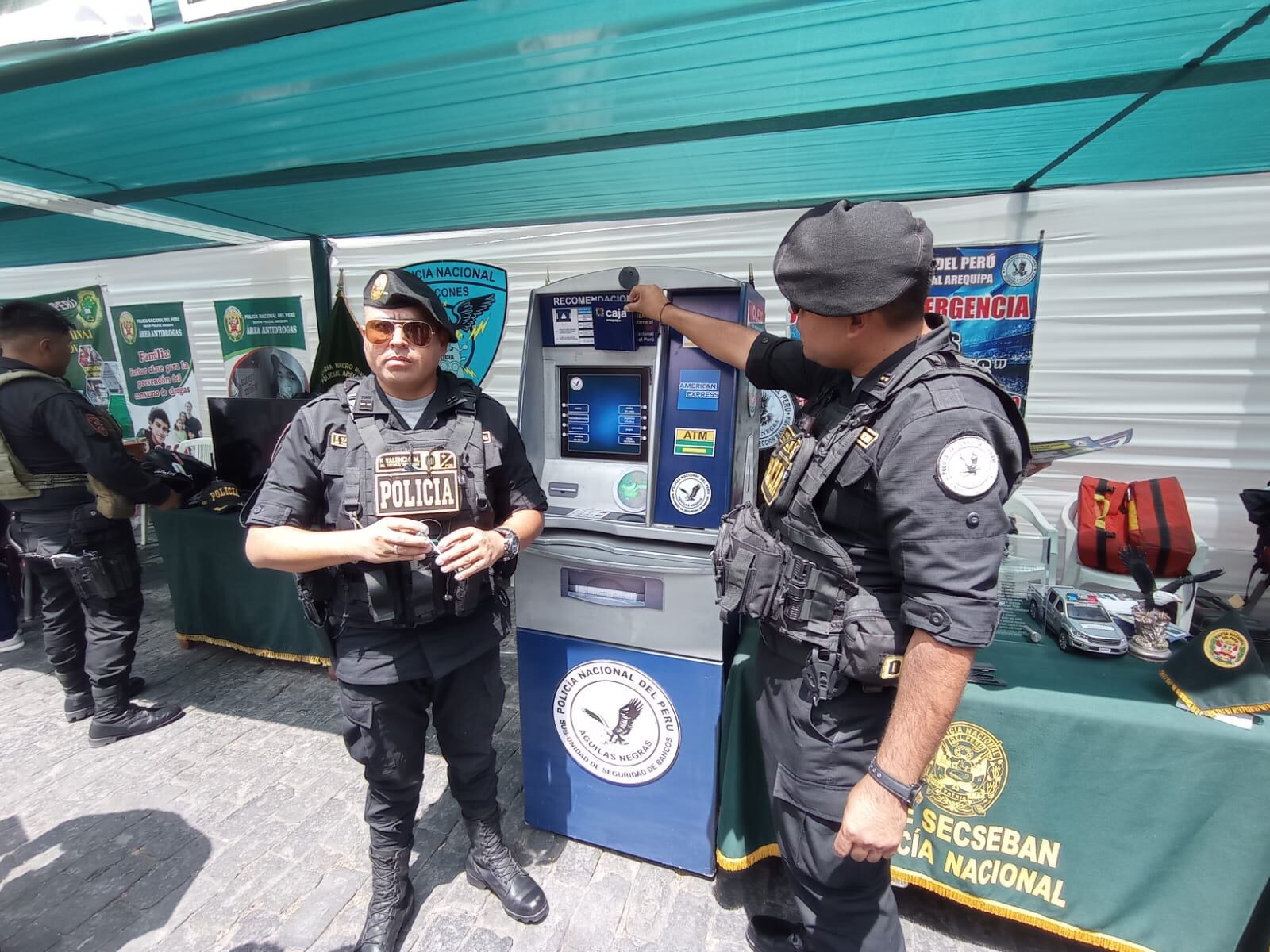 Cuidado a la hora de retirar dinero de cajeros automáticos. (Foto: GEC)