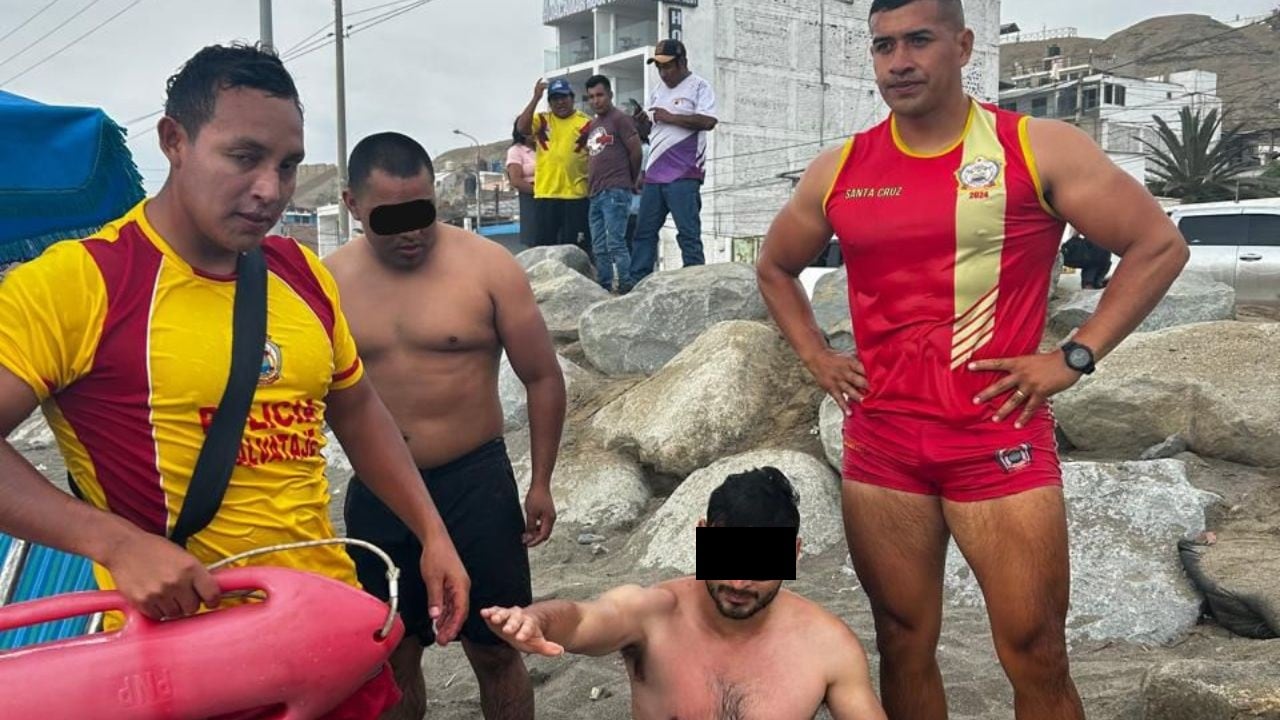 Hombre era arrastrado por la fuerte corriente marina.