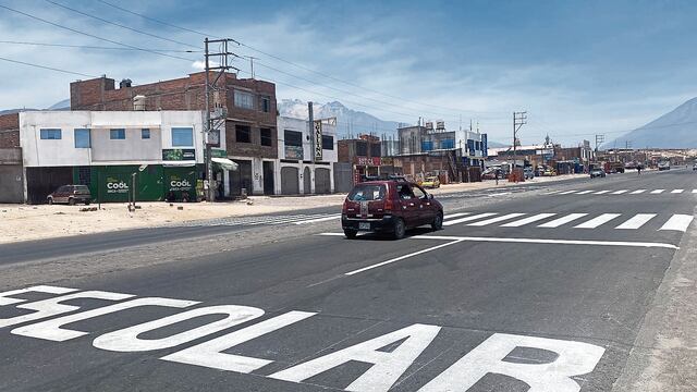 Pobladores de La Joya en Arequipa molestos con el gobierno regional por no colocar reductores de velocidad en autopista