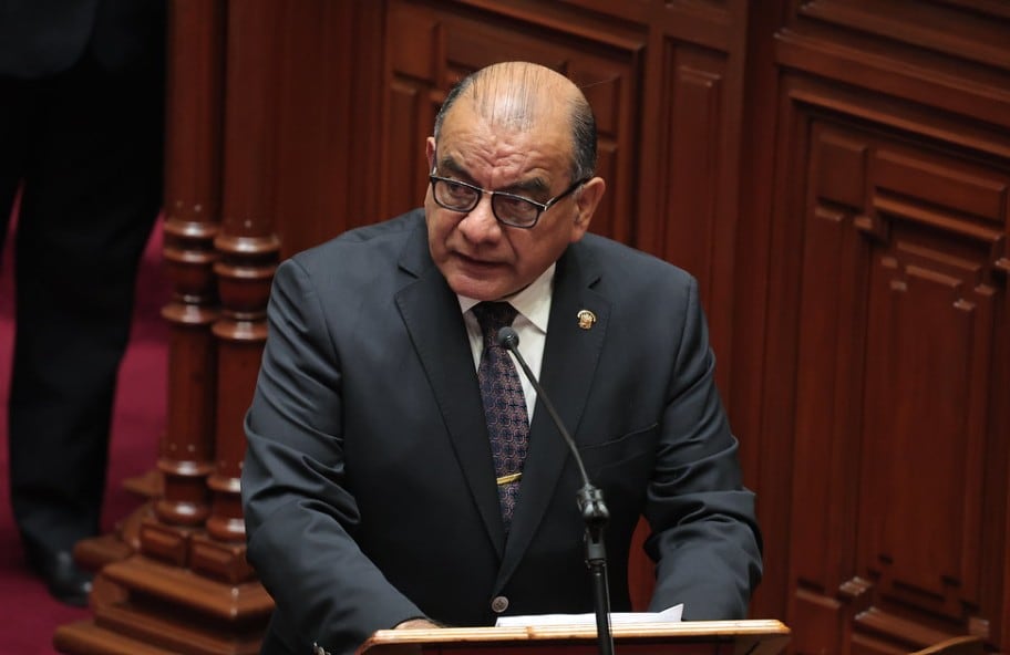 La bancada cuestiona la falta de resultados en la lucha contra la delincuencia; además, plantea modificar la norma sobre el mandato del comandante general de la PNP. (Foto: PCM)