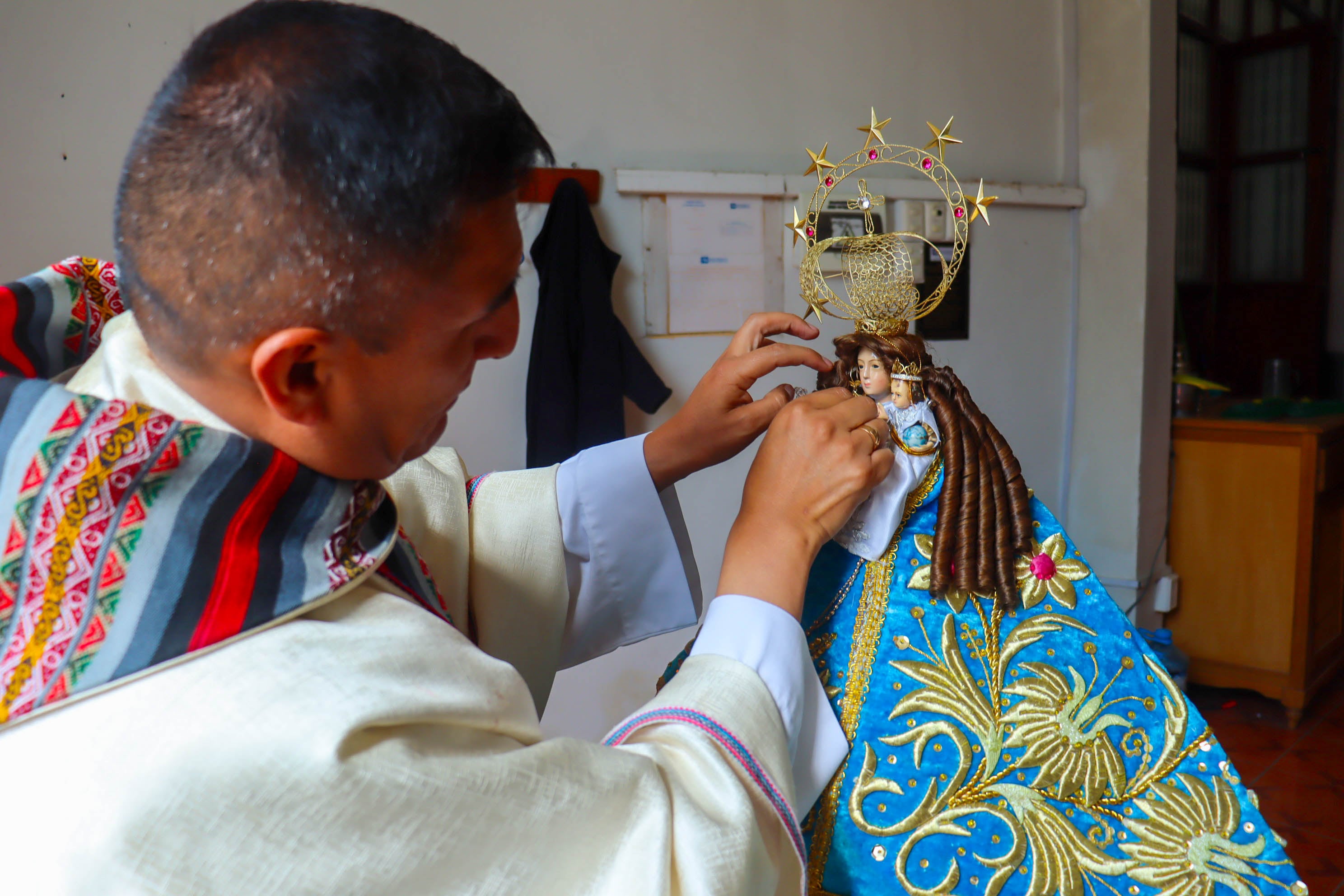 Cambio de manto de mamaca Cocharcas