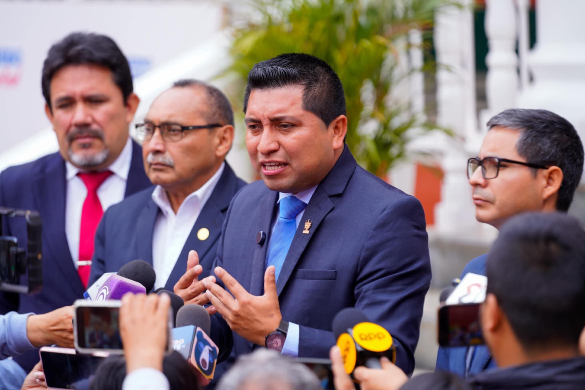 Gerente General del Gobierno Regional de La Libertad precisó que en un plazo de 15 días se tendría a los profesionales designados para la Gerencia Regional de Infraestructura y la Gerencia Regional de Contrataciones.