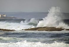 Ecuador: Dos personas fallecidas y viviendas afectadas por oleajes anómalos