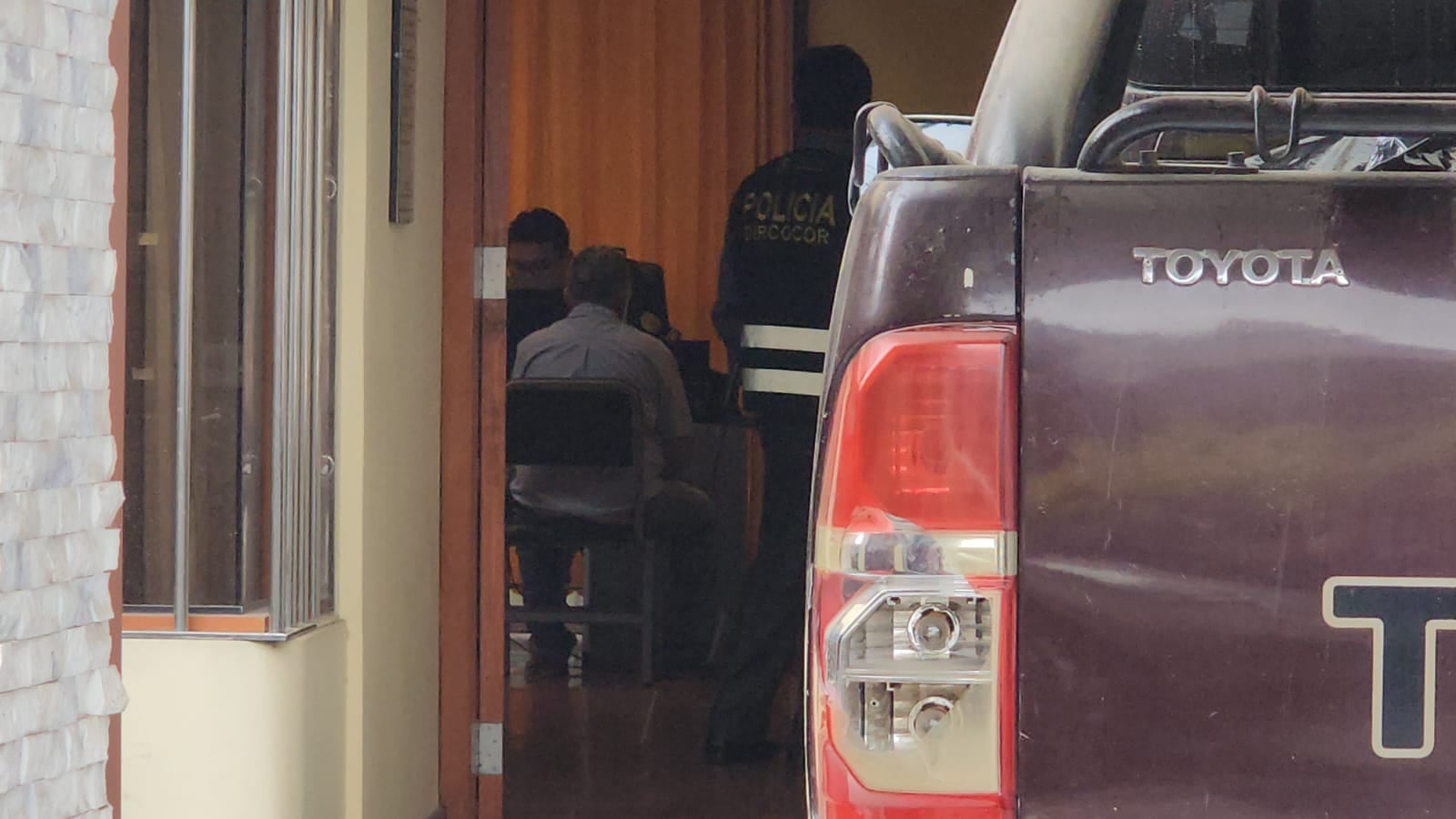 Diligencias en la Policía Anticorrupción. Foto: GEC