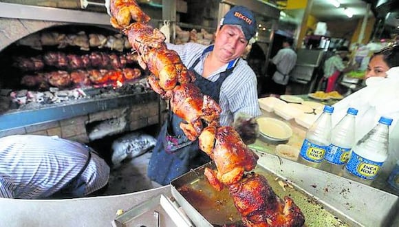 Asociación Gastronómica Trujillo estima que hoy se consumirán unos 15,000 pollos a la brasa en La Libertad. Platillo es Patrimonio Cultural de la Nación.