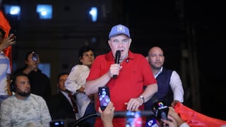 Rafael López Aliaga convocó plantón en exteriores del JNE para denunciar presunto fraude en proceso electoral (FOTOS)