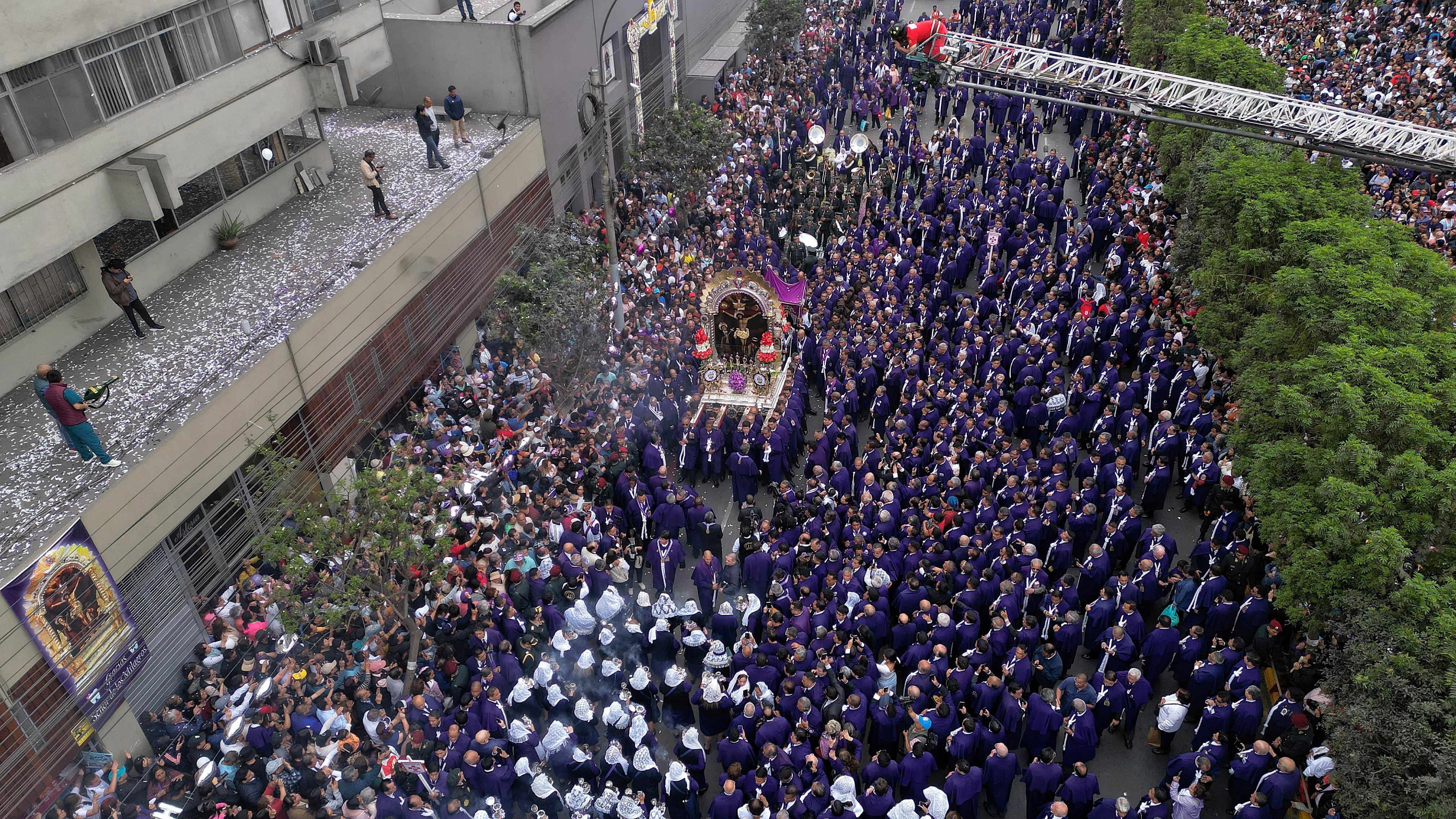 El Patrón de la ciudad, El Señor de los Milagros salió en procesión este 5 de octubre (Fotos: Joel Alonzo/ @photo.gec)