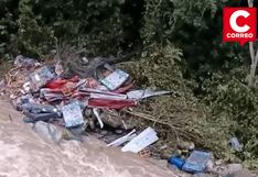 Buscan al chofer del camión que cayó al río Tarma