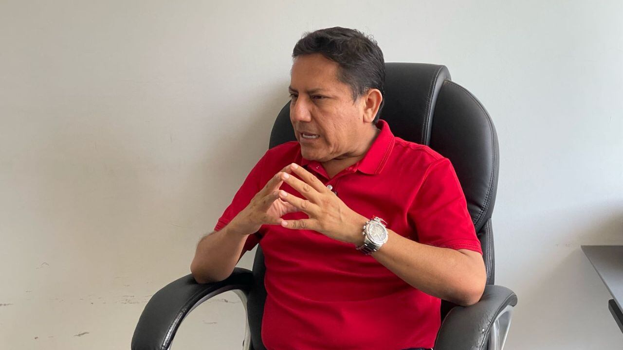 El líder de Trabajo más Trabajo sostiene que el tema de inseguridad ciudadana expresado por el futbolista nacional es responsabilidad del gobernador. Dice que salió a relucir incapacidad.