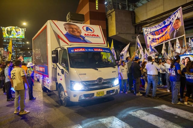 Debate electoral JNE: simpatizantes se concentran fuera del Centro de Convenciones en el último día