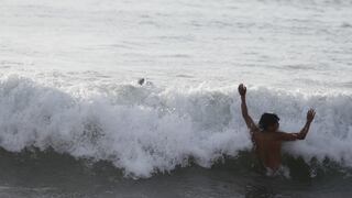 Bañistas acudieron a playas de la Costa Verde pese a oleajes anómalos (FOTOS)