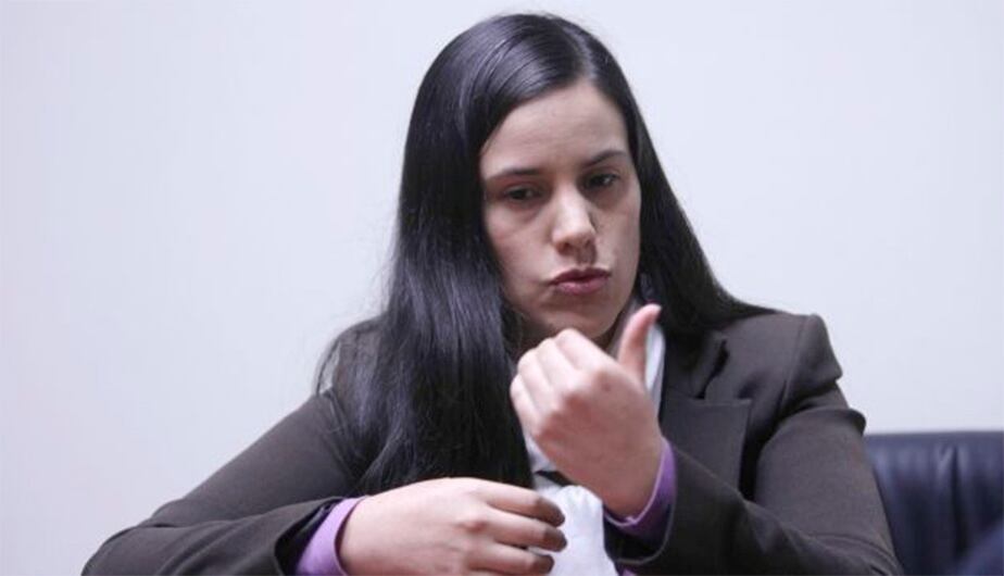 Azuza. Lideresa de Nuevo Perú insta a la población a levantarse.