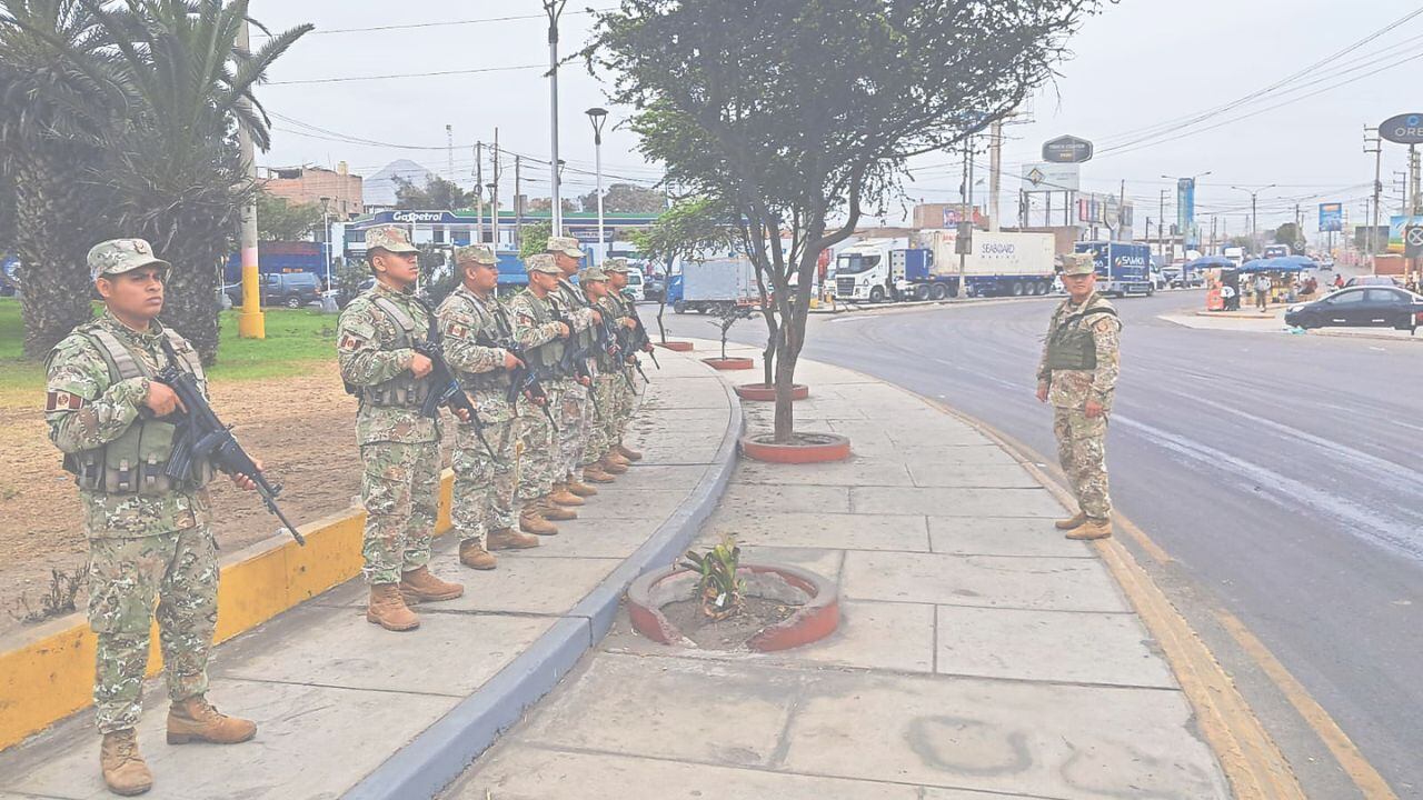 Estaría integrada por 300 reservistas del Ejército. Iniciativa busca frenar la ola de crímenes perpetrados en La Libertad. También se anuncia la llegada de 500 agentes policiales.