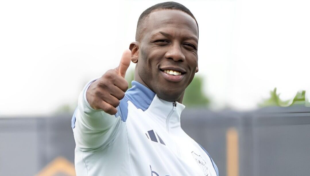 El lateral peruano busca facilitar la llegada de refuerzos extranjeros al equipo en la próxima temporada. (Foto: Boca Juniors)