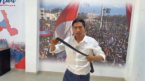 Aldo Carlos Mariños, candidato al Gobierno Regional de La Libertad, arremete contra Arturo Fernández