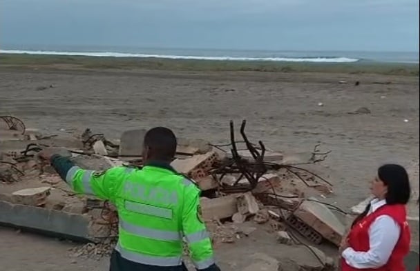 Pampa fronteriza a orillas del mar del Océano Pacífico