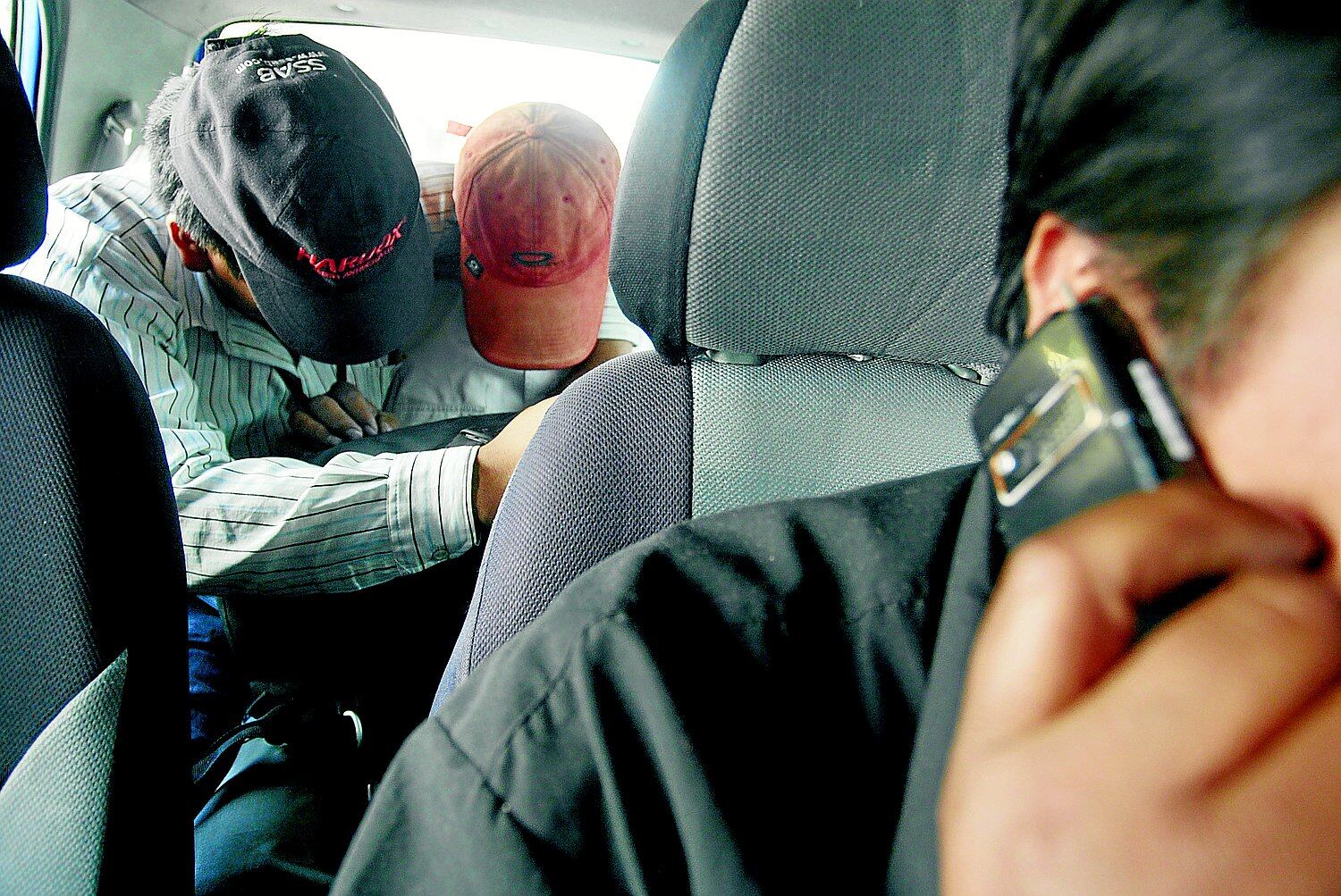 Pasajero contó a la Policía que tomó un taxi con dirección a su hogar, pero en el camino fue abordado por dos presuntos delincuentes. (Foto: Referencial/GEC)