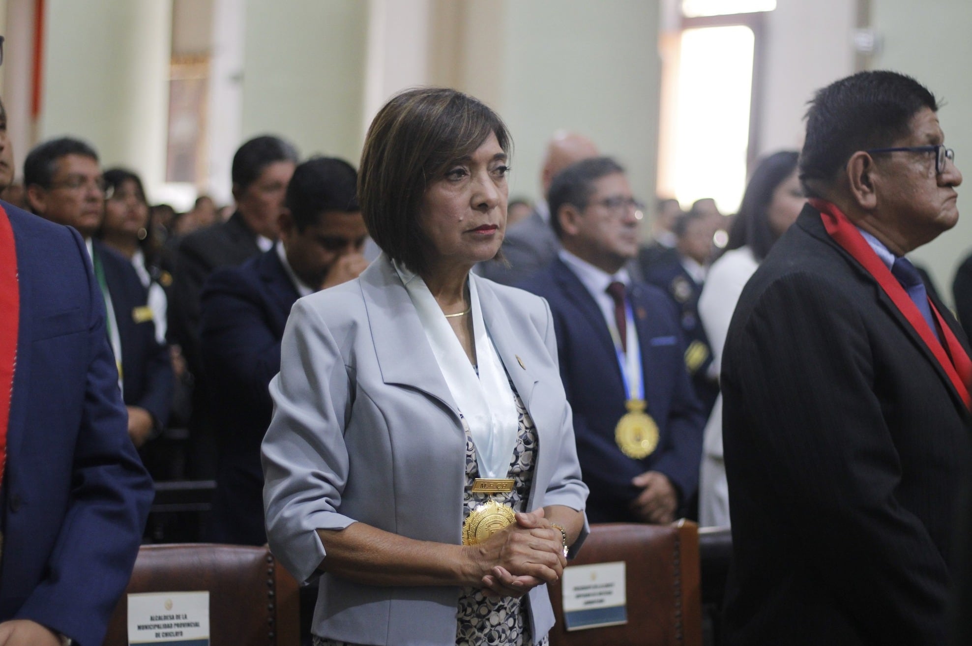 Alcaldesa de Chiclayo en controversia por contrato.