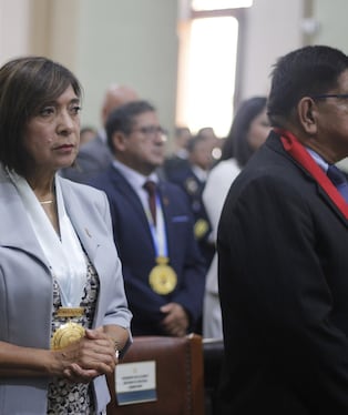 Alcaldesa de Chiclayo en controversia por contrato.