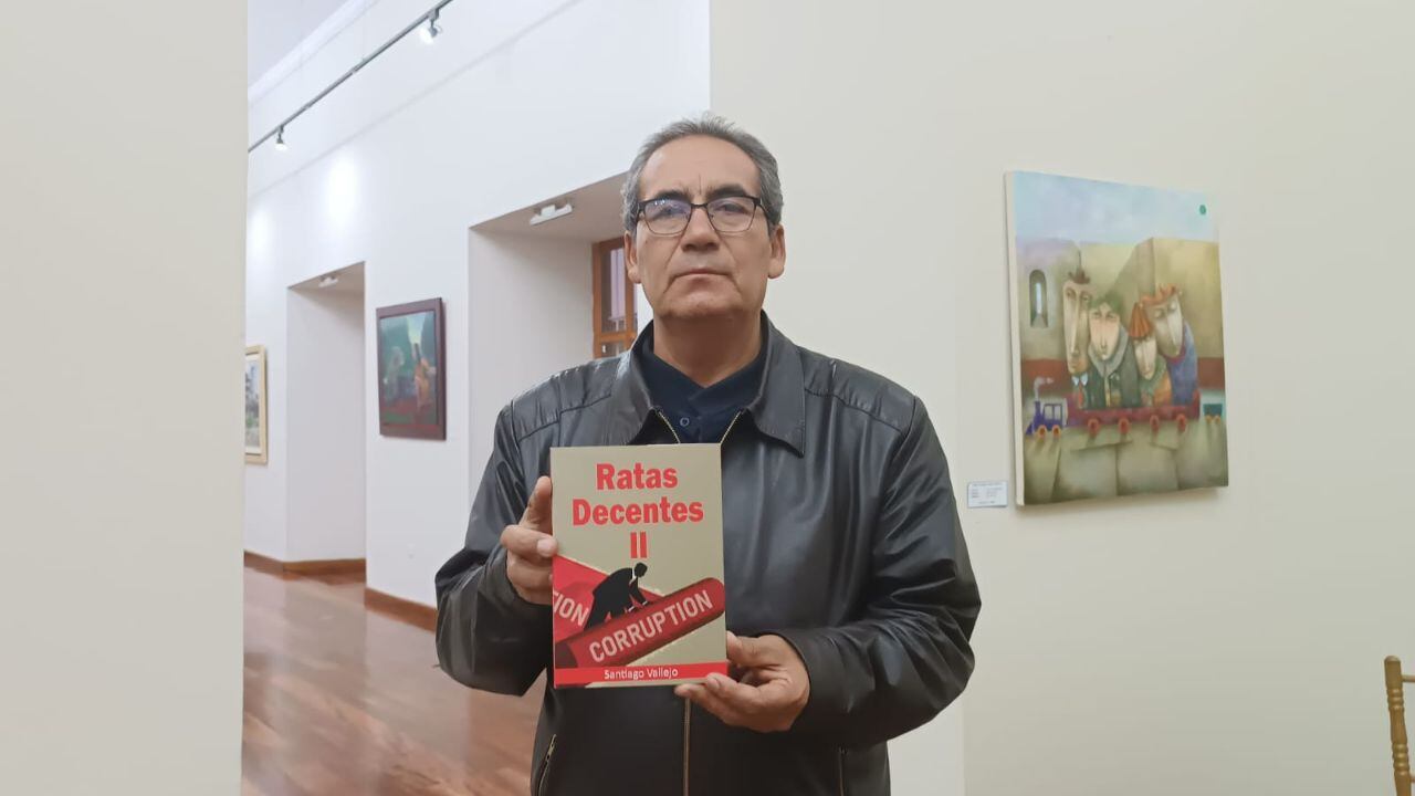 Es el libro más vendido de la última Feria del Libro de Cajamarca y en la Casa de la Identidad, desde las 6:00 de la tarde, será presentado junto al presidente del Instituto de Estudios Vallejianos, Hugo Díaz.